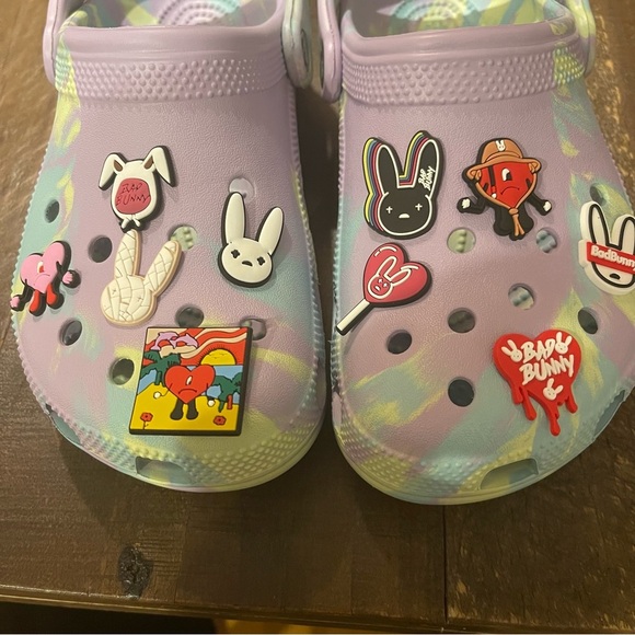 10 Piece Bad Bunny Crocs Charms Set - Picture 3 of 4